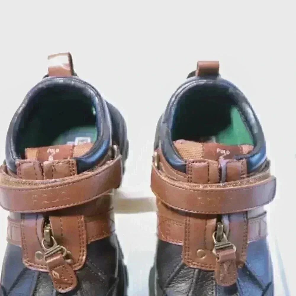 Polo by Ralph Lauren Boy's size 1 Leather upper Ralph Lauren Oxfordable III boot
